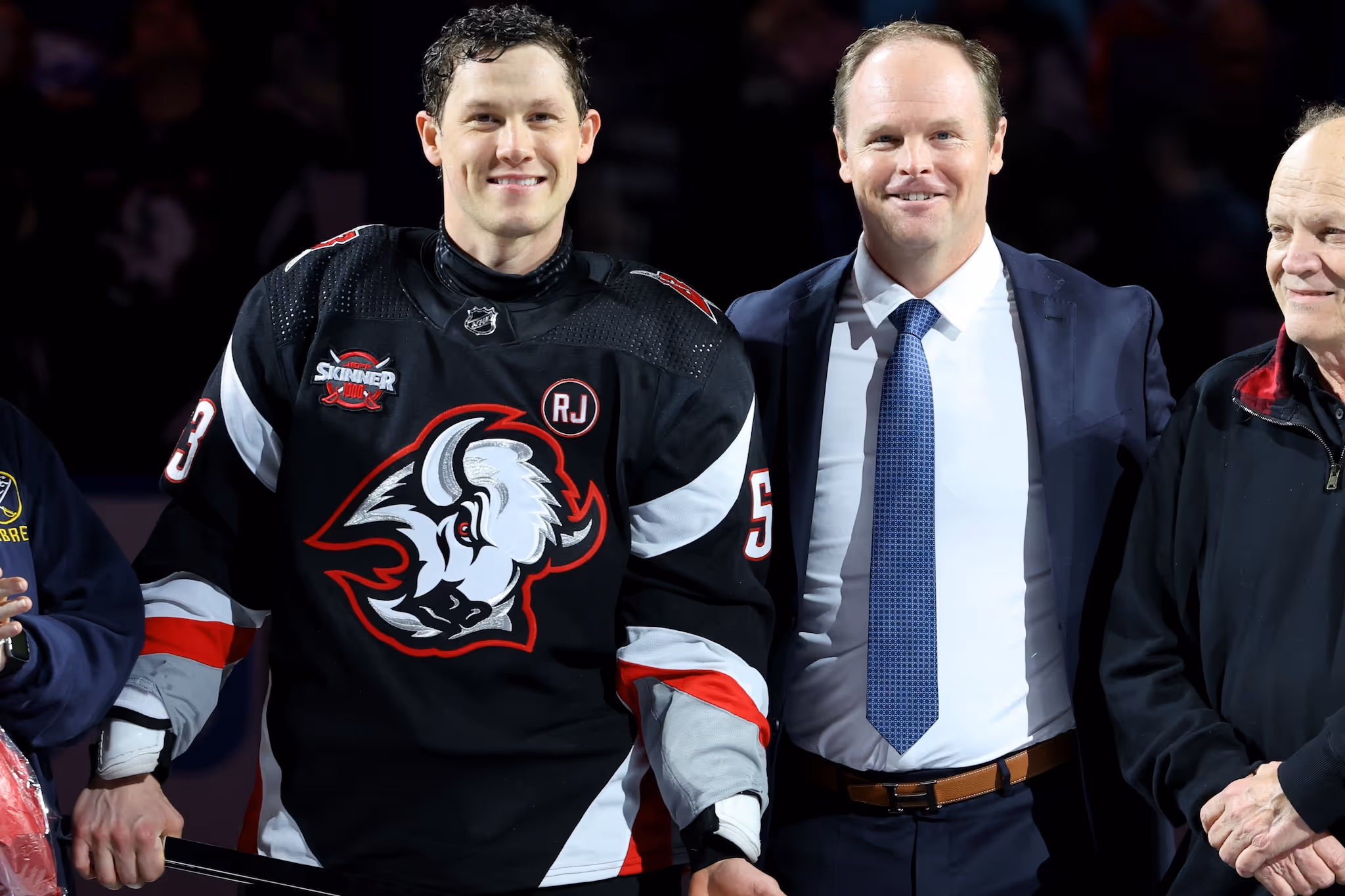 加人队考虑凯文·亚当斯担任总经理