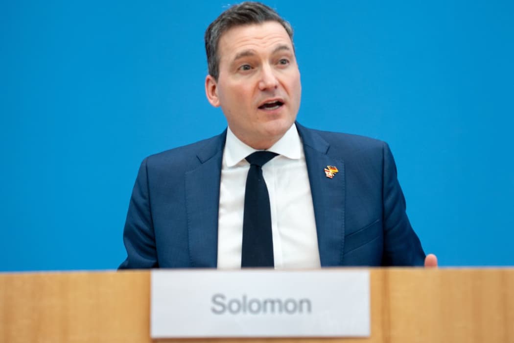 AI ethical concerns roughly as important to Canadians as economic growth, analysis shows