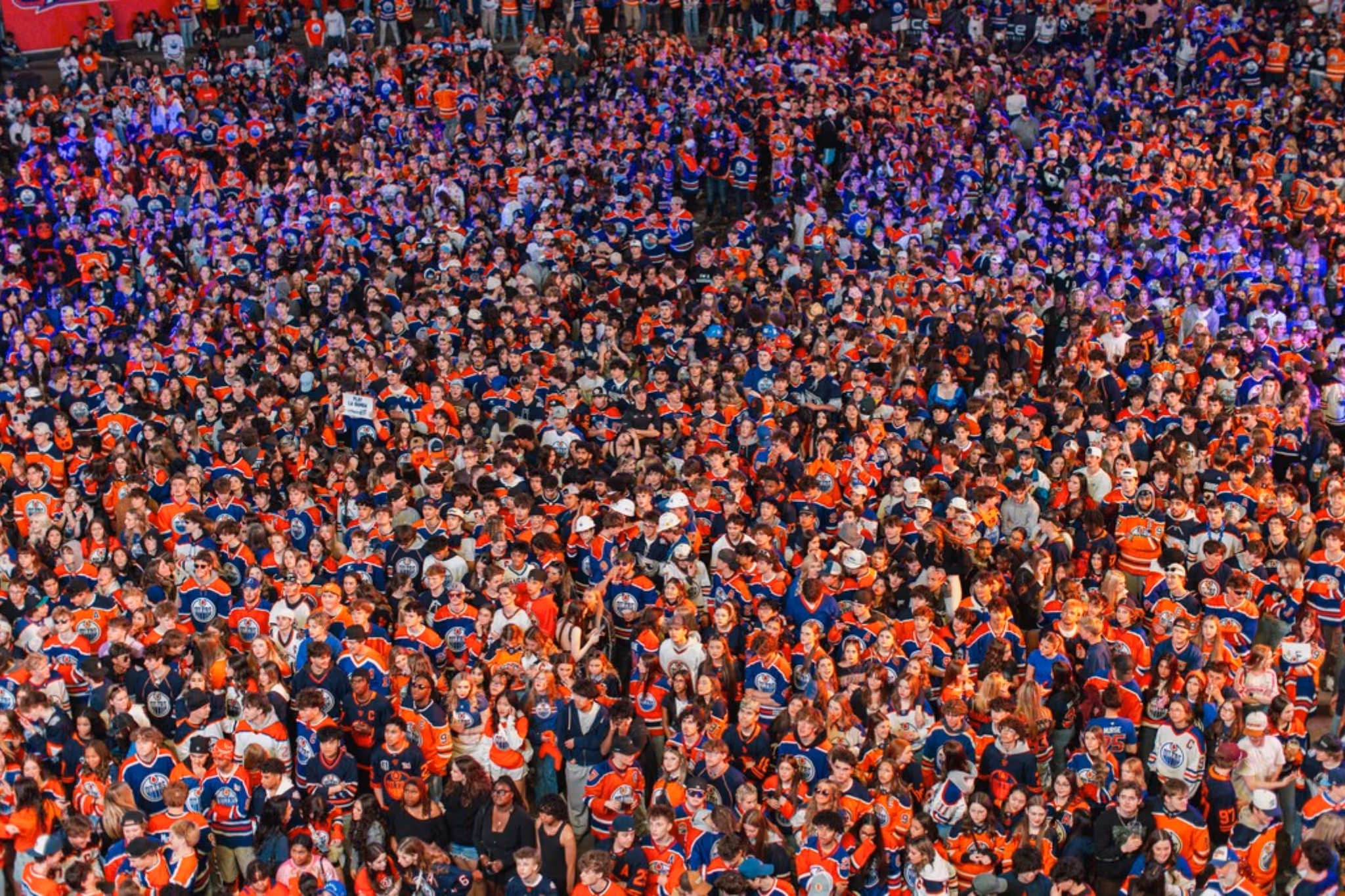 Edmonton Oilers' Game 3 outdoor watch party cancelled due to weather
