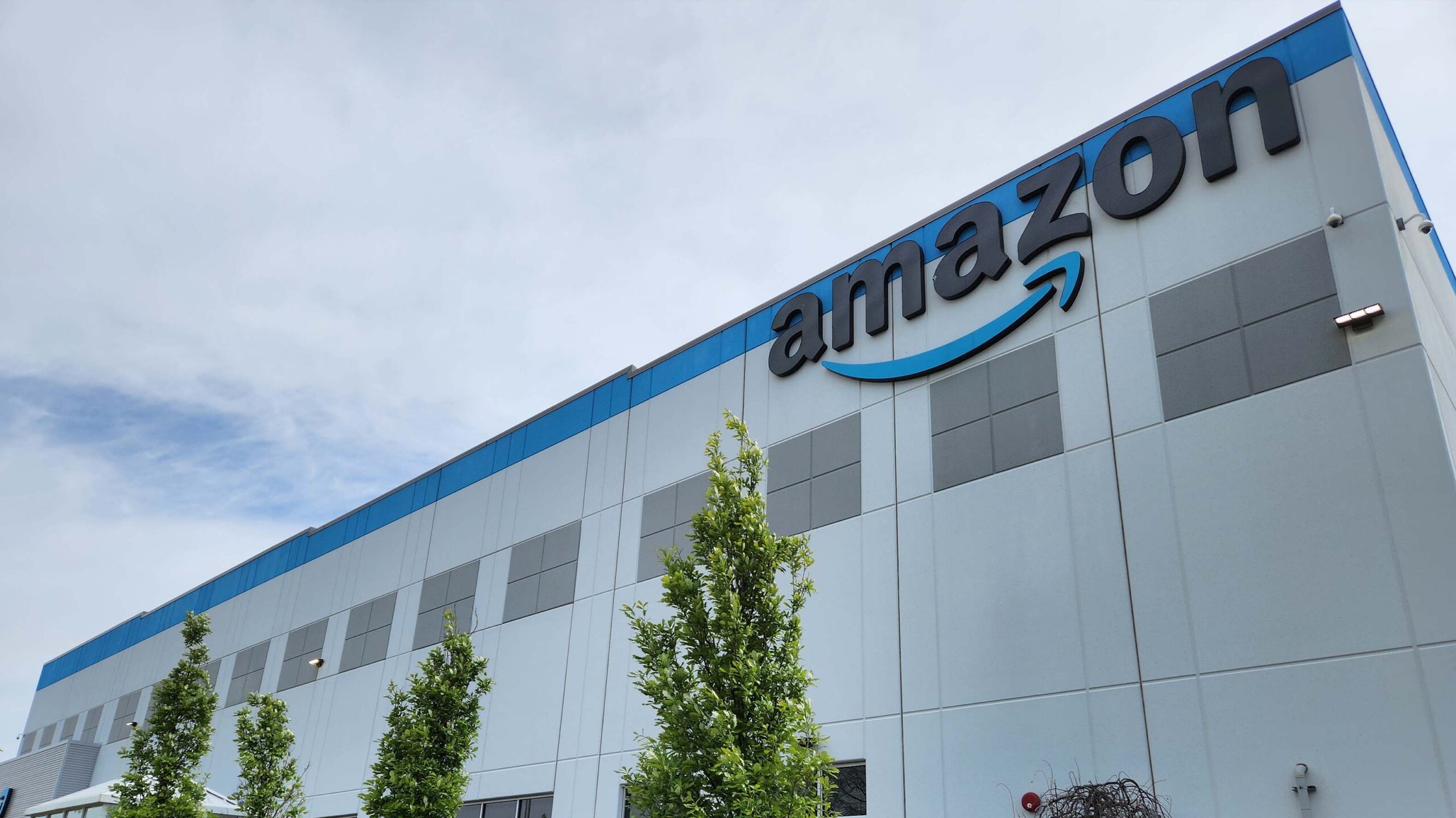 Edmonton is getting a huge new Amazon delivery station