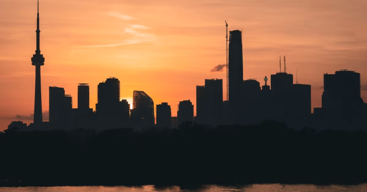 Toronto temperatures are going to swing by 18 C this week