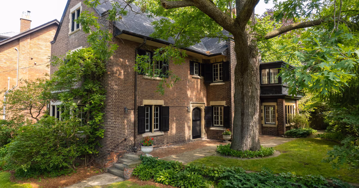 $3 million Toronto home looks like it hasn't been on the market in decades
