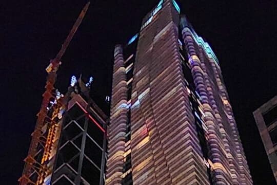 多伦多One Bloor双子塔建设接近完工