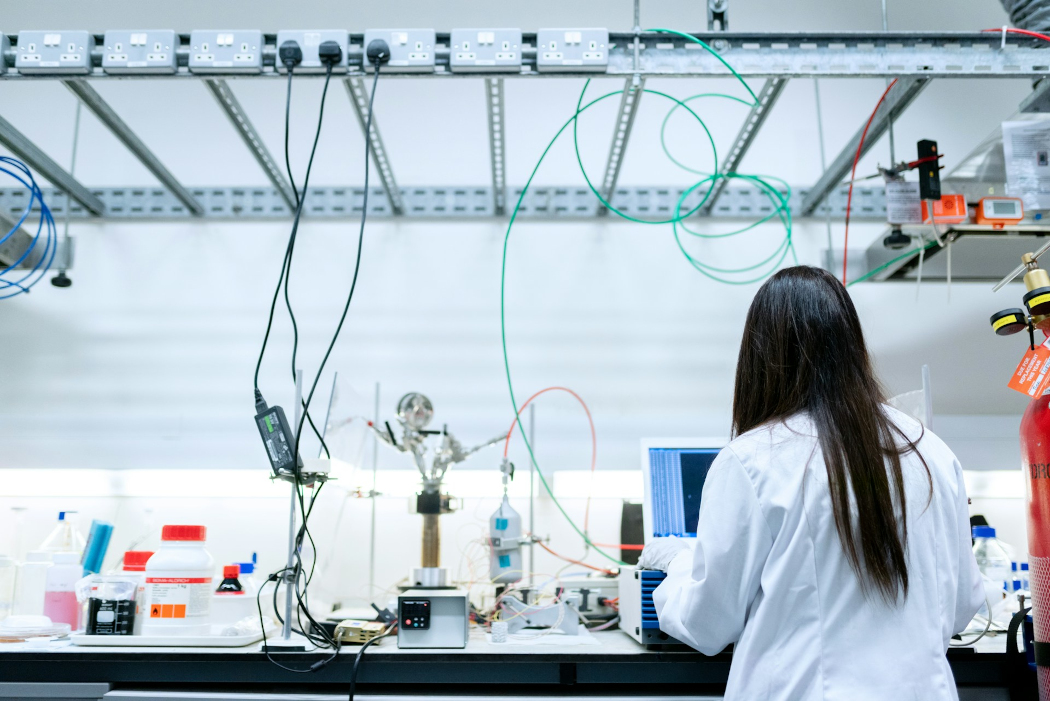 Feds back new group embedding graduate researchers with Canadian companies