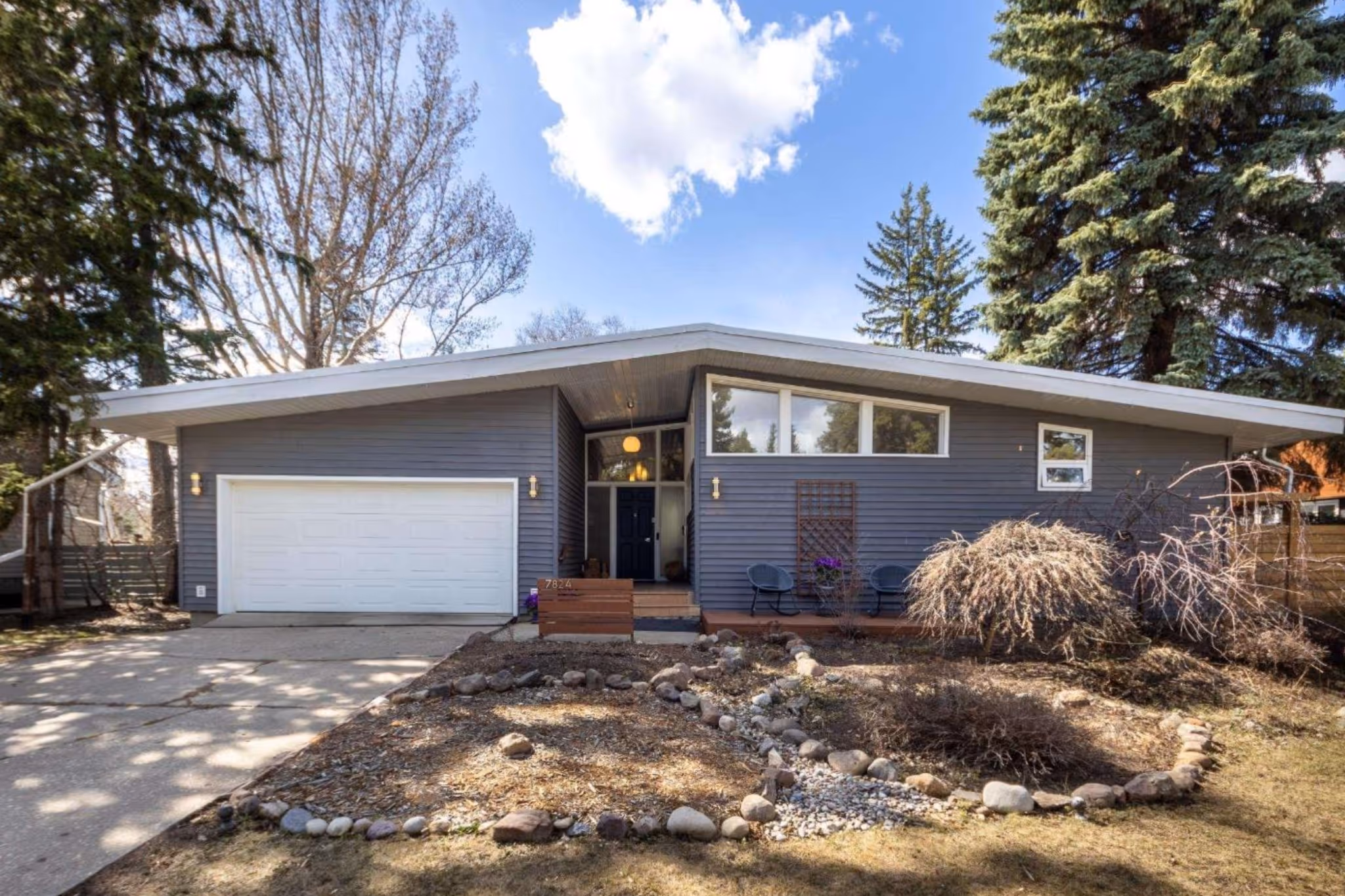 This $1.2M Edmonton home is a mid-century modern masterpiece