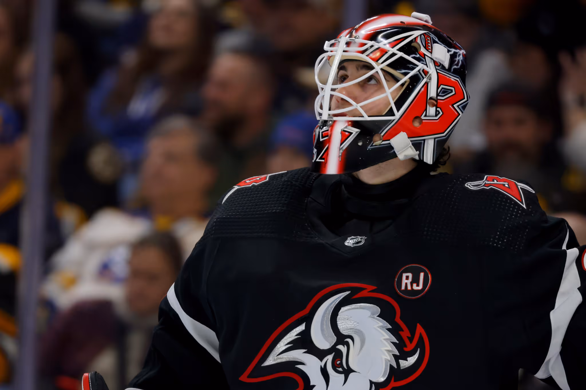 Edmonton Oilers acquire Devon Levi in goalie trade with Sabres