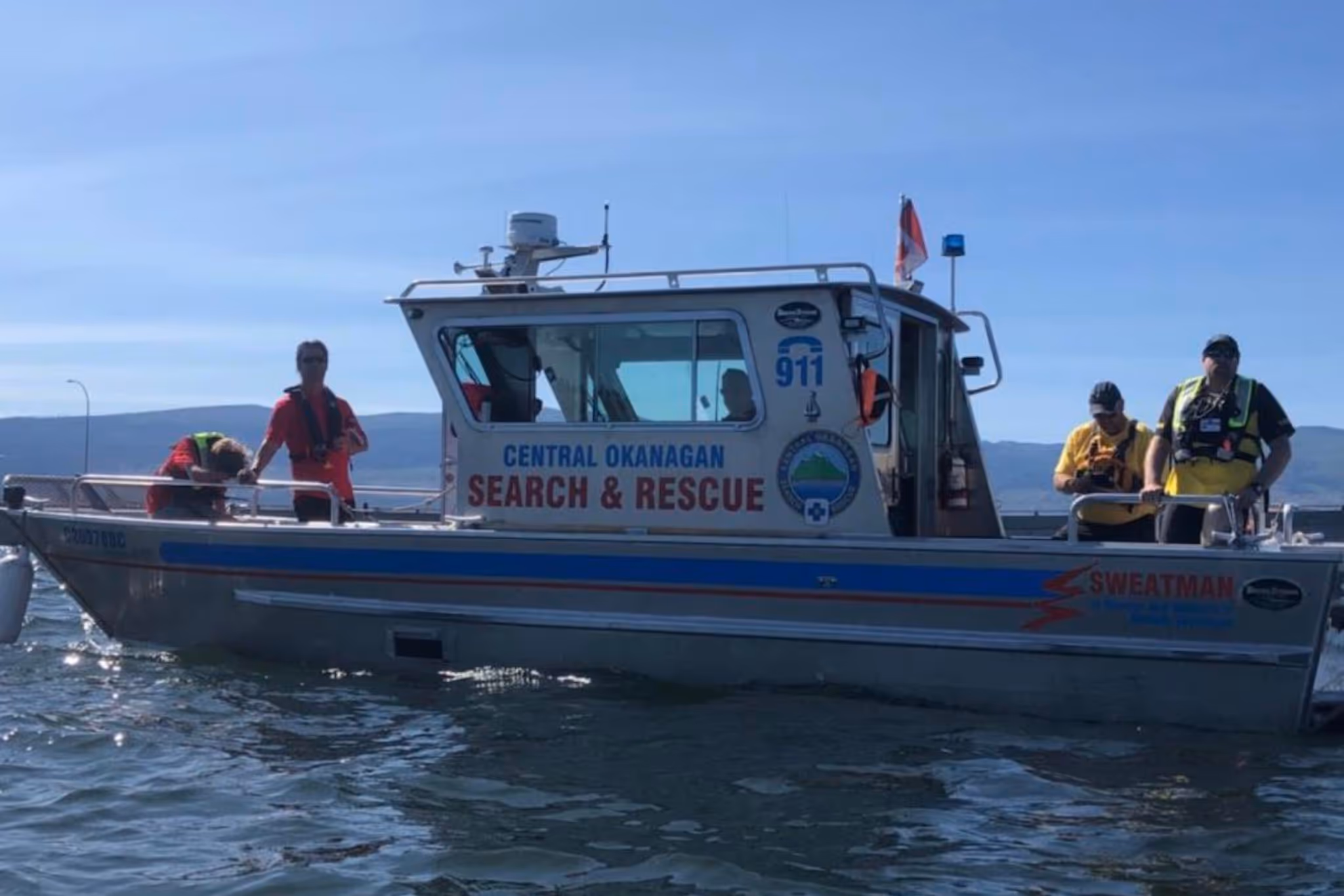 American kayaker drowns in busy B.C. lake after tragic incident
