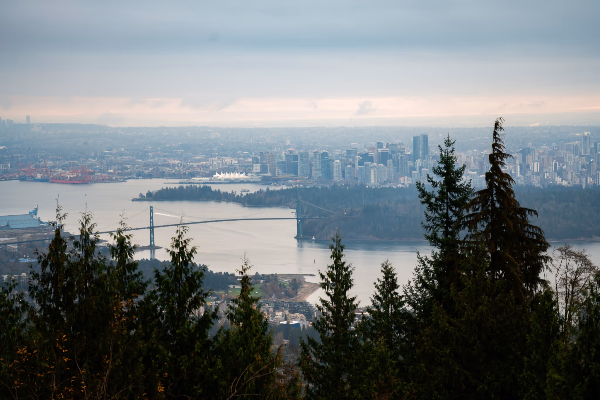 Vancouver off to a wet start to new week as rain lingers in forecast