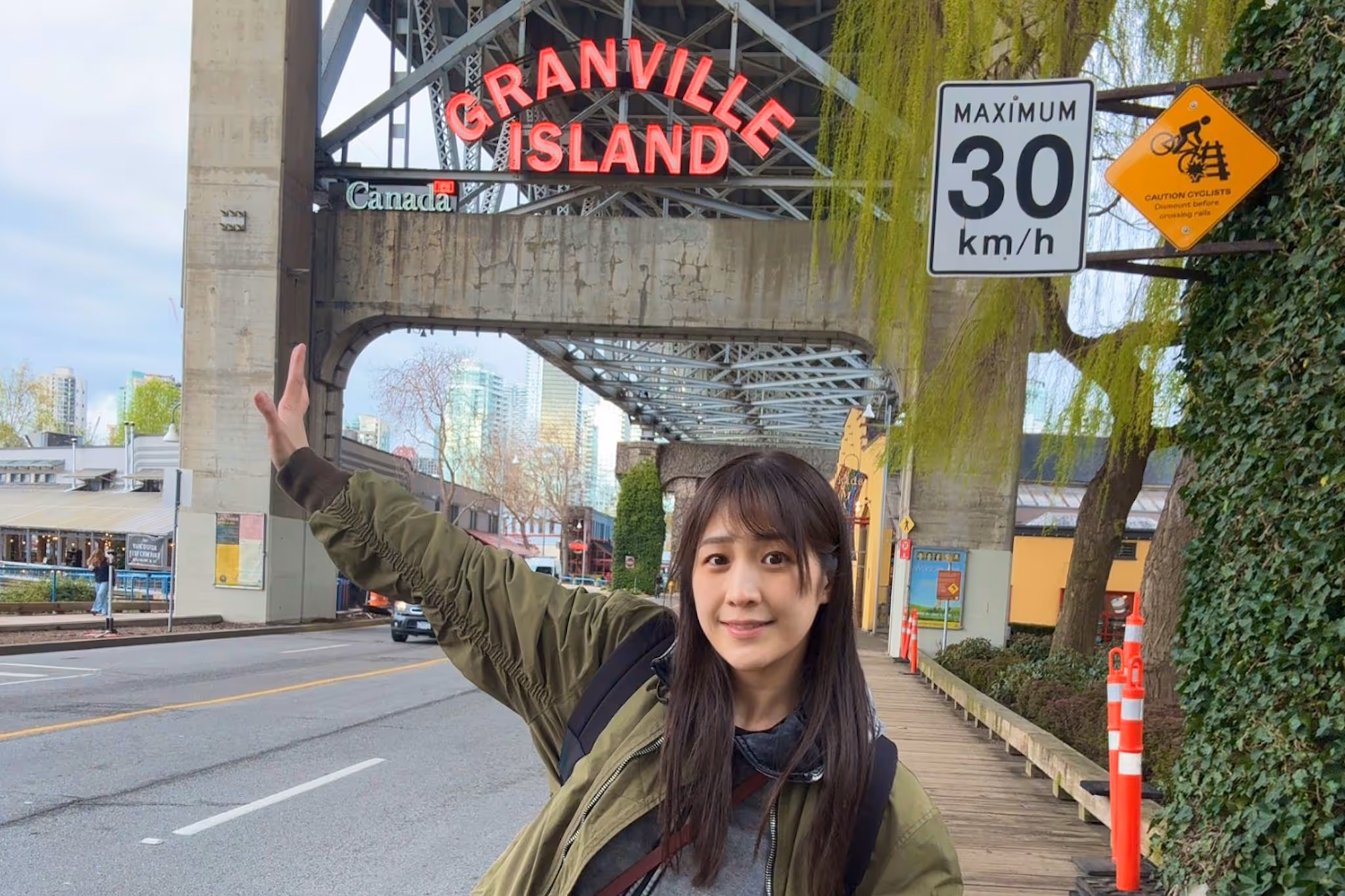 Japanese pro-wrestler confused by one key feature on Vancouver buses