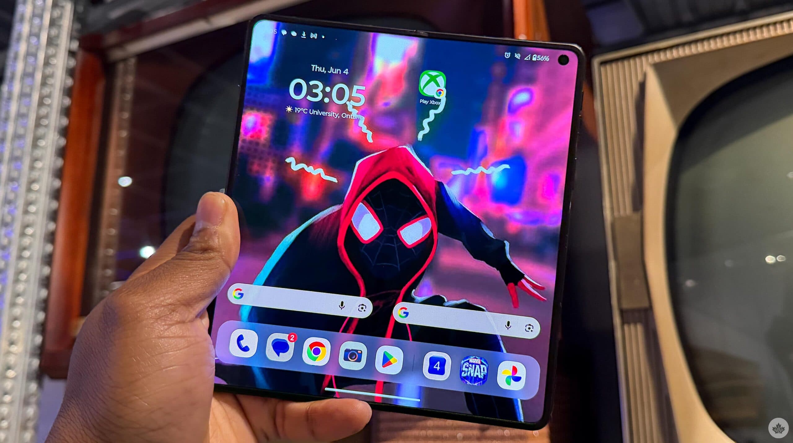 Motorola Razr Fold Review: A battery that keeps going and going