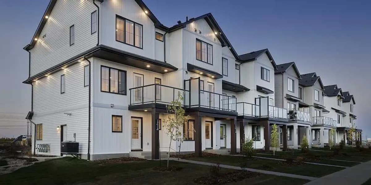 Upfield Capital, Arrowleaf Acquire 181-Unit Edmonton Townhome Community