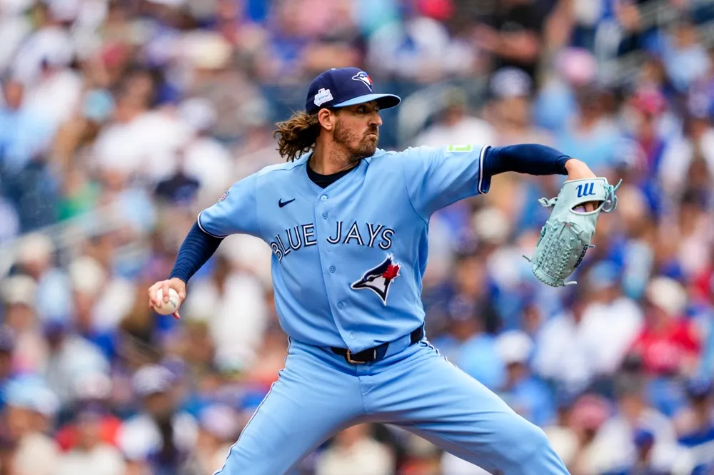 Blue Jays erase 4-run deficit to edge Baltimore Orioles