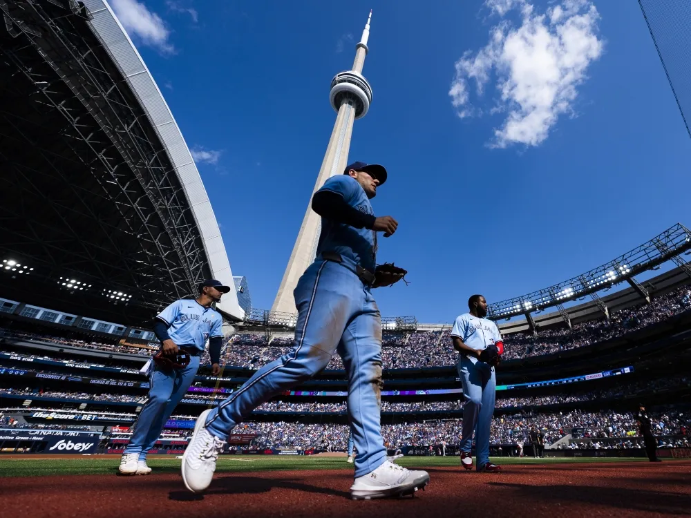 Kevin Gausman gets his wish as Blue Jays open Rogers Centre roof for first time in 2026