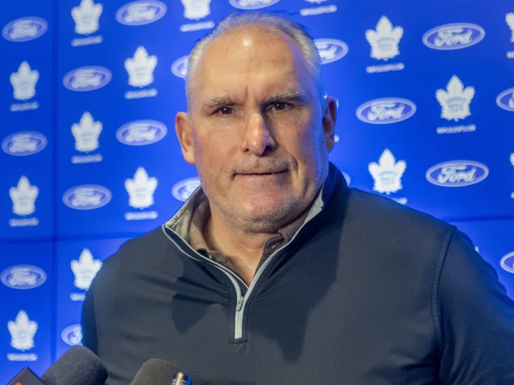 Craig Berube: Maple Leafs 'definitely' should try to sign Sergei Bobrovsky