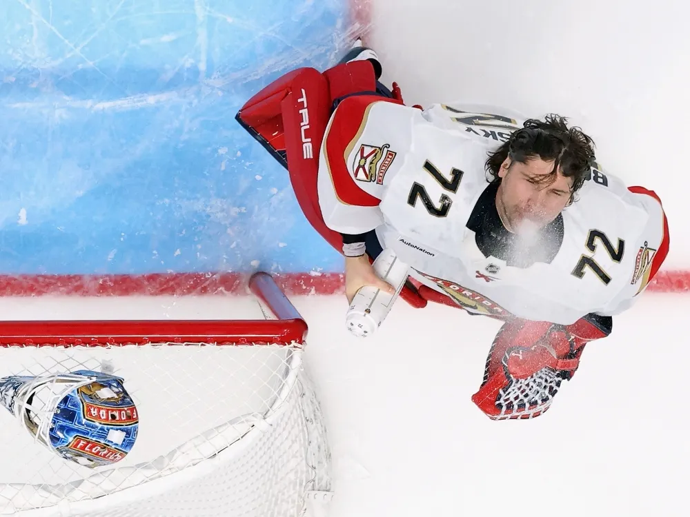 How new Leafs Sergei Bobrovsky and Gavin McKenna settled No. 72 question