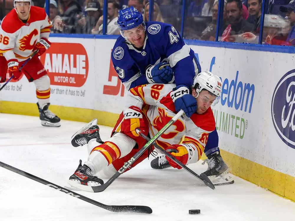 Maple Leafs finalize sign-and-trade for Darren Raddysh