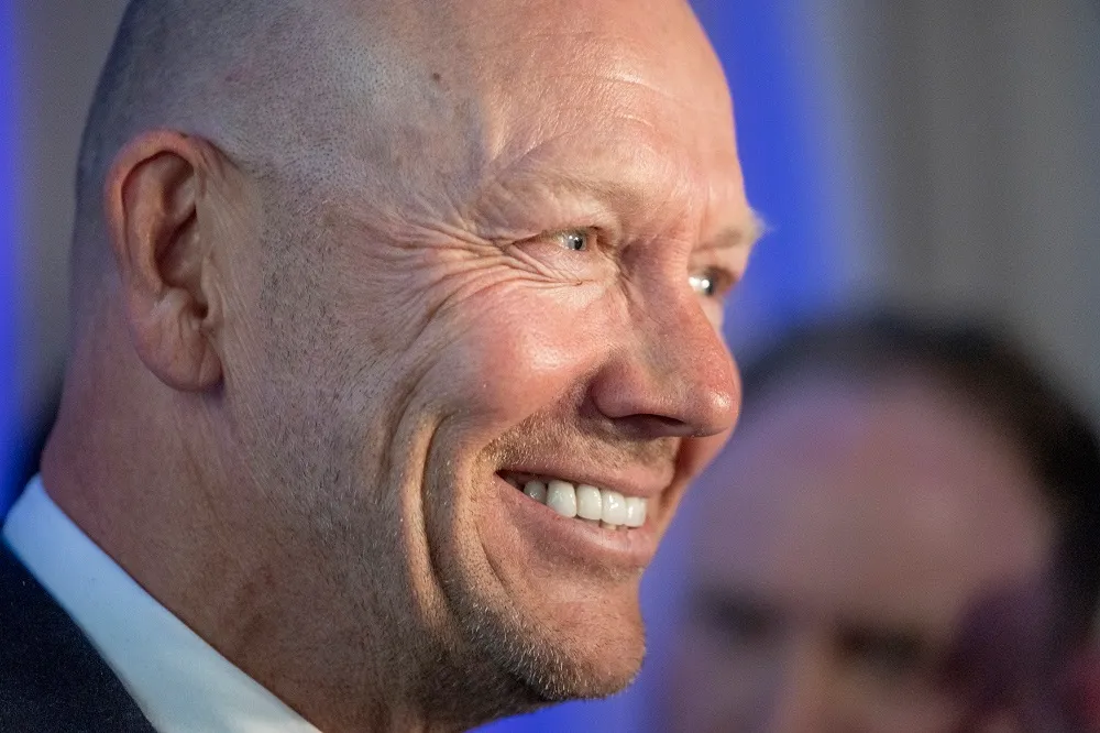 Mats Sundin in unique position of helping Maple Leafs get tougher