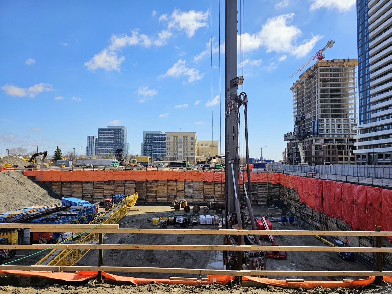 First Crane Rises at 7Central in Vaughan Metropolitan Centre