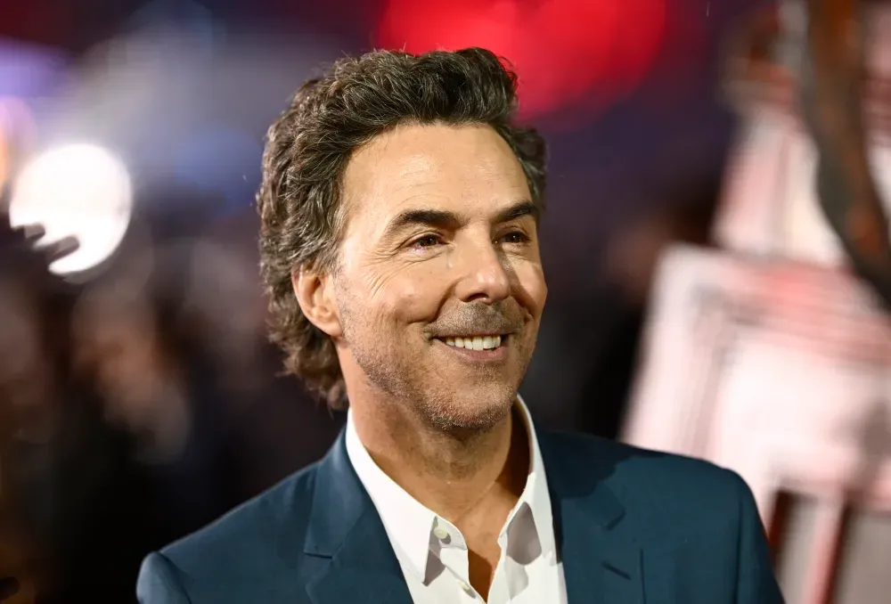 Shawn Levy to Direct Original Sci-Fi Drama ‘Somewhere Out There’ for Netflix