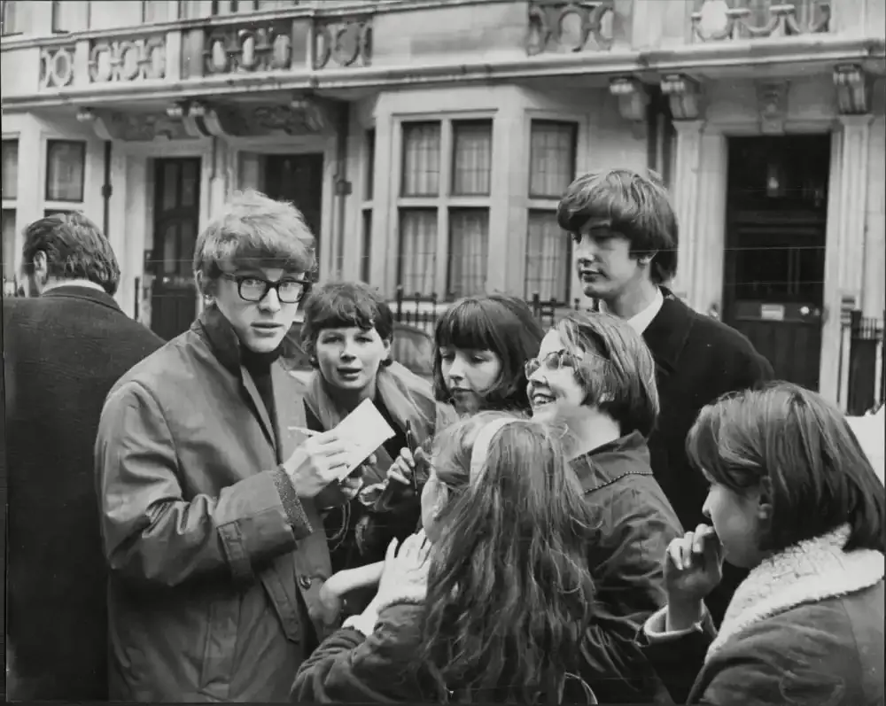 ‘Peter Asher: Everywhere Man’ Review: The Beatles-Era Pop Singer Turned Star Producer Gets His Own Boomer-centric Docu…