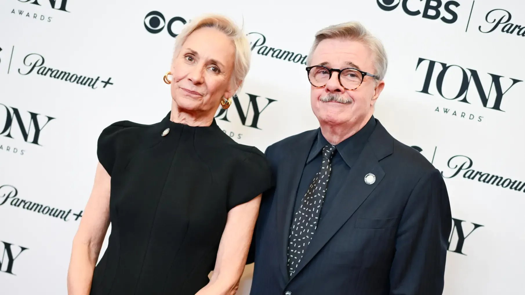 ‘I Punched a Hole in the Box and Got Out’: Nathan Lane, Laurie Metcalf and a Tony-Nominated ‘Death of a Salesman’ Revi…