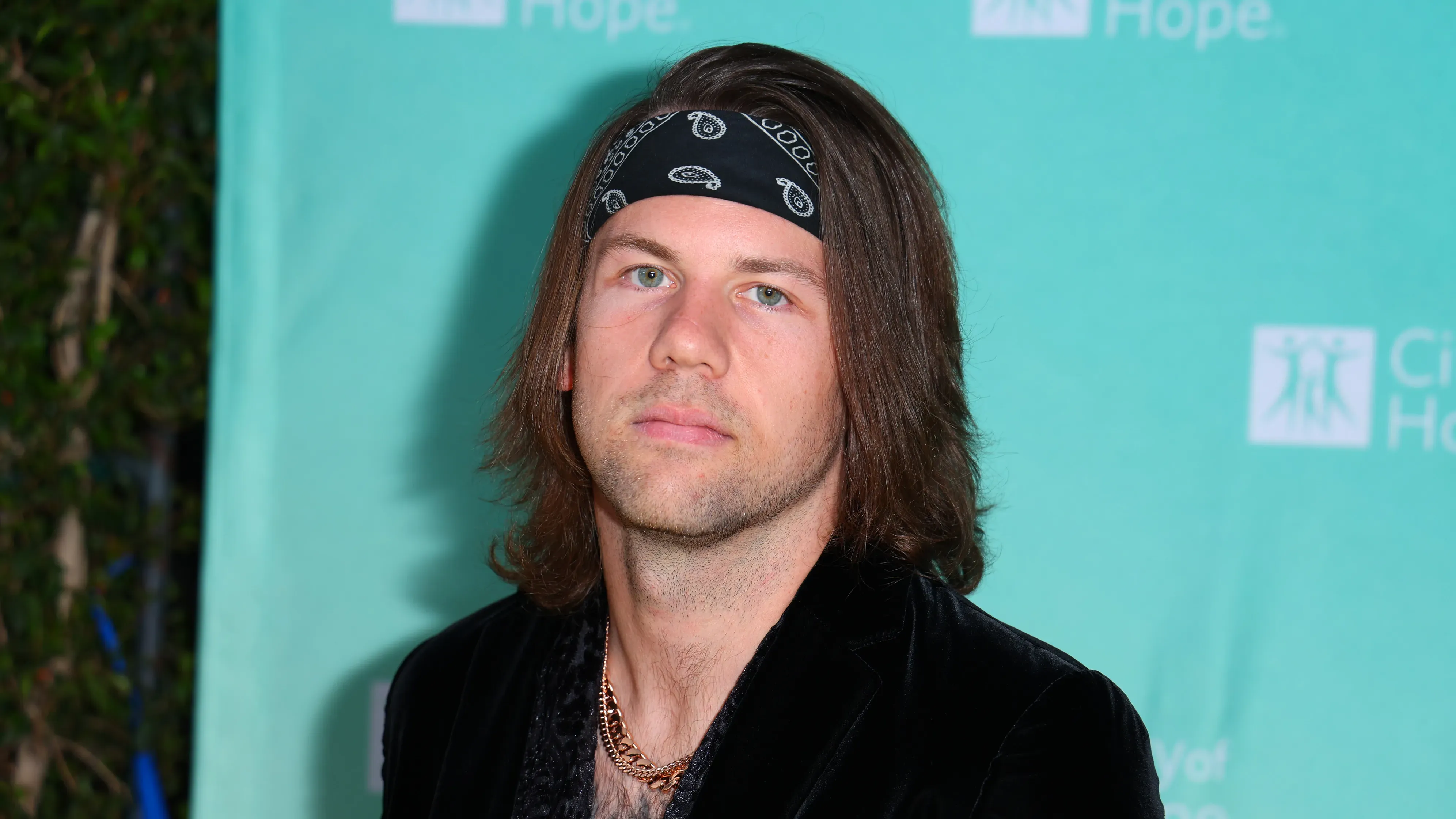 Beartooth Singer Caleb Shomo Comes Out as a ‘Proudly Gay Man’ in Emotional Message to Fans