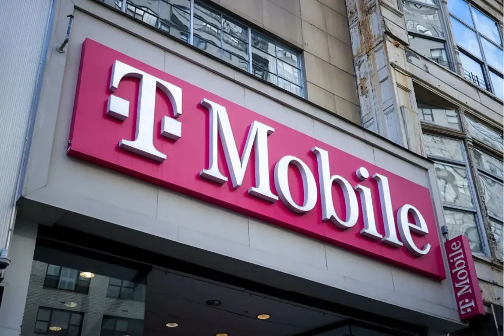 T-Mobile Enters Competitive Carrier Fray With ‘15-Minute Switch’ Offer on Heels of Price Hikes