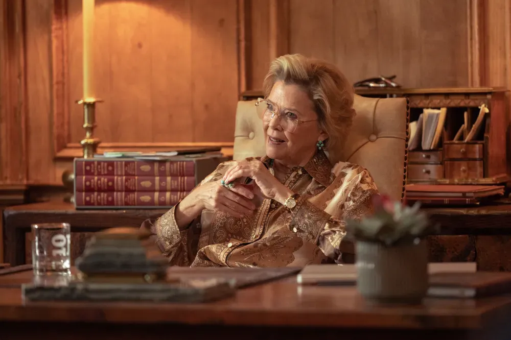 Annette Bening on Going Head-to-Head With Beth and Rip on ‘Dutton Ranch,’ Perfecting That Accent and Wardrobe, and Bri…