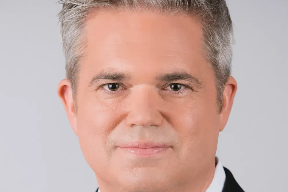 LISTEN: CNBC Chief KC Sullivan on Transforming its Linear TV Business in a Digital World After the Versant Spinoff: ‘W…