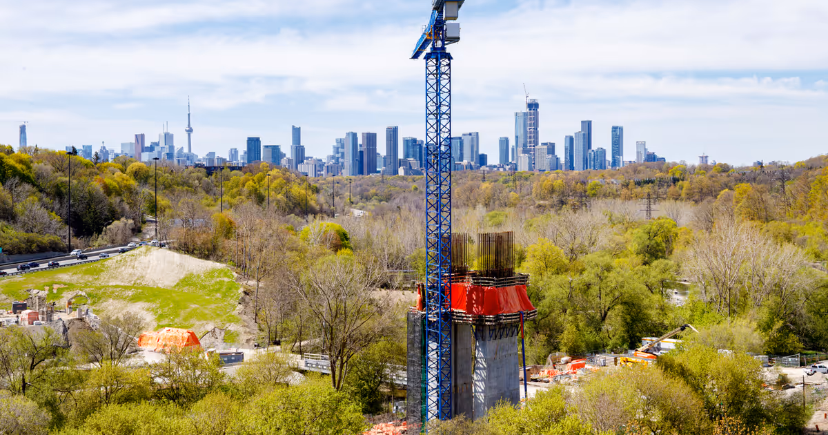 Gargantuan new subway bridge rising into popular Toronto skyline view