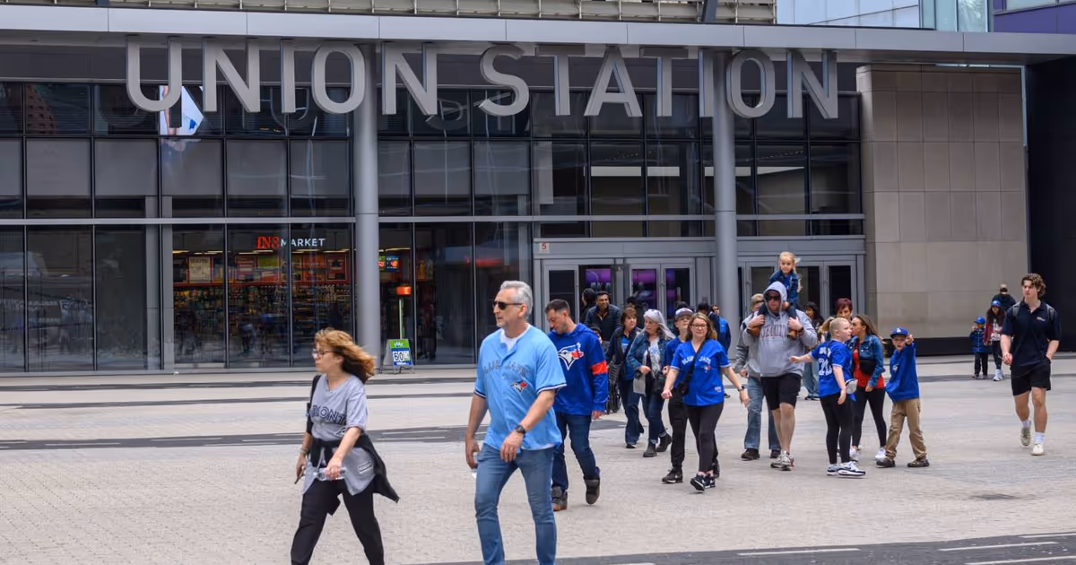 Transit in Toronto area bound to cause headaches again this weekend