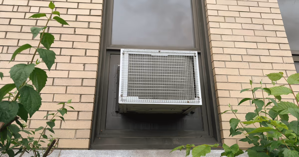 Toronto could make indoor temperatures above 26 C illegal