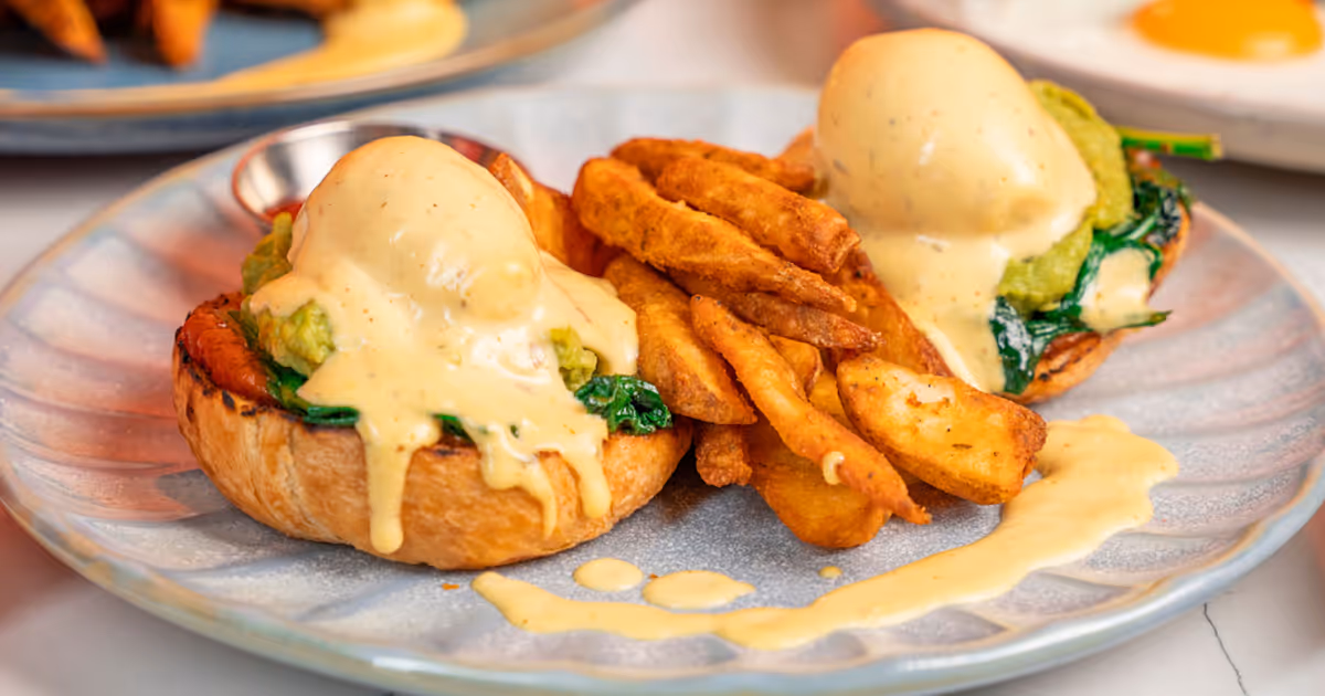 Toronto restaurant closes after getting slammed with 9 health infractions