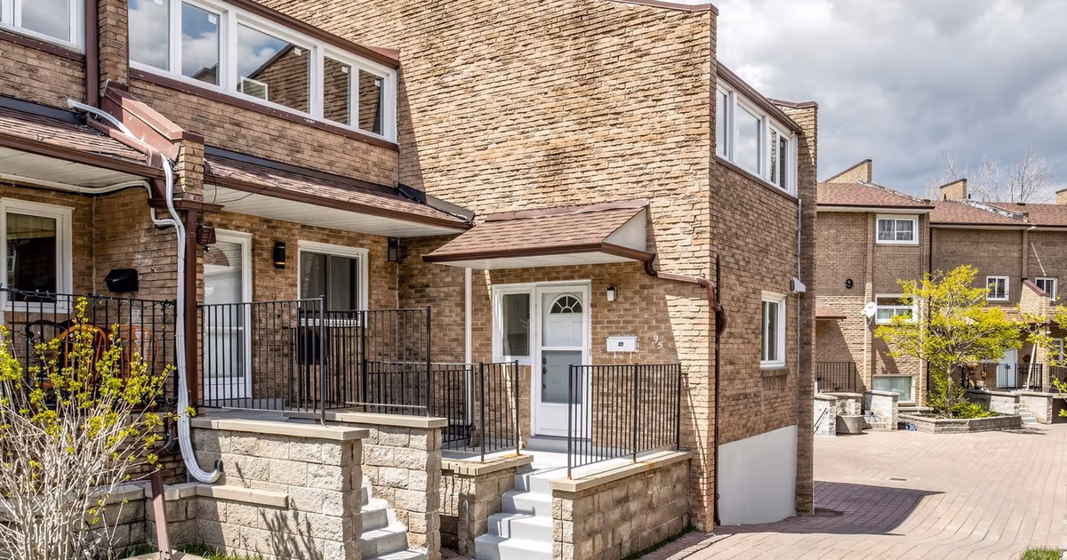 This $575K Toronto townhouse hasn't been touched since 1977