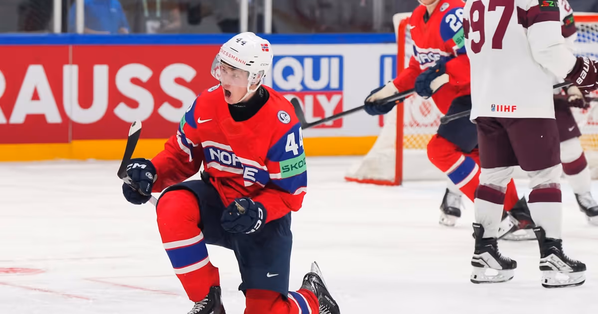 Teenage Toronto Maple Leafs prospect lighting up World Championship