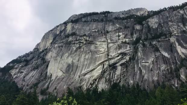 Professional climber dies after 20 metre fall from Stawamus Chief in Squamish