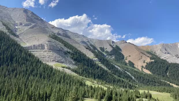 Woman dead after hiking accident in Kananaskis Country