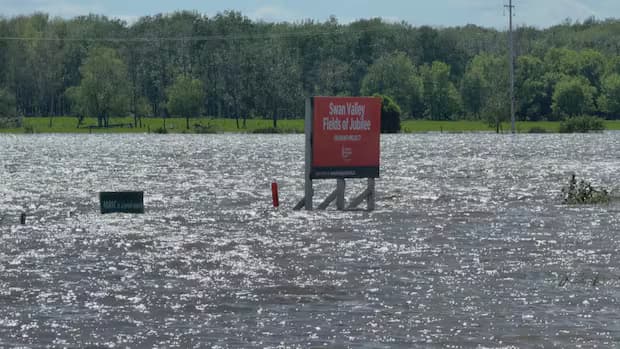 Rain stokes fears for flooded western Manitoba region