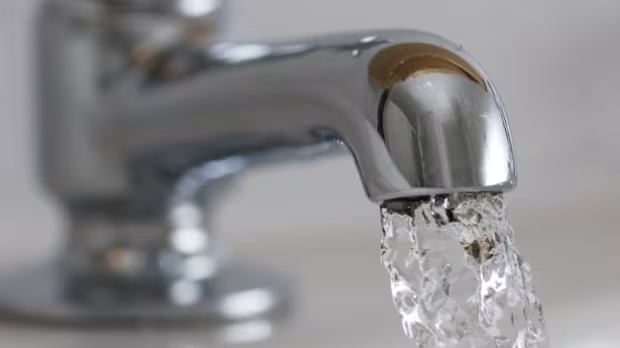 Montreal urges residents to limit water use this summer, warns of shortage