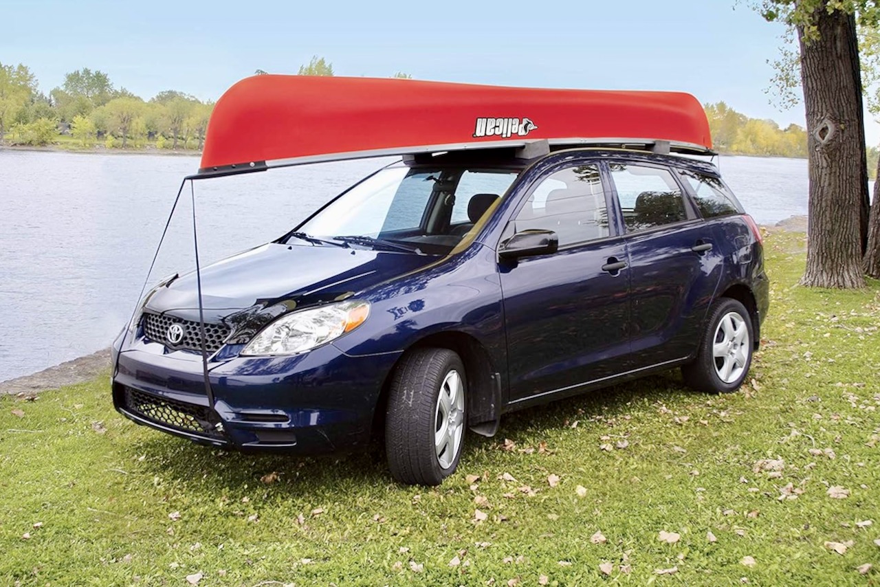 How to carry a kayak or canoe on your car roof