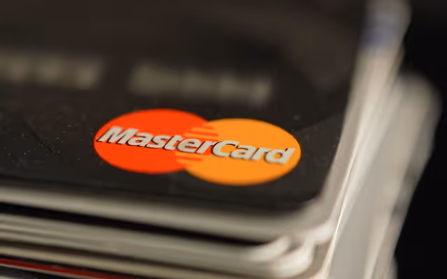 加拿大新推Mastercard卡可享油费、杂货和电影折扣