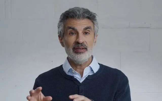 Geoffrey Hinton, Yoshua Bengio join 400 scientists calling for international AI regulator