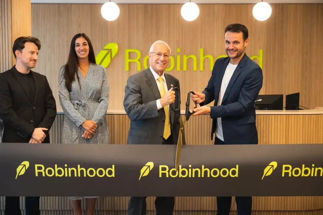 Robinhood opens new Canadian HQ in Toronto as Canada becomes a “priority” market
