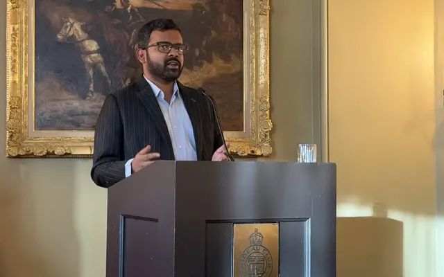 Signal VP reminds lawmakers the secure messaging app won’t comply with Bill C-22