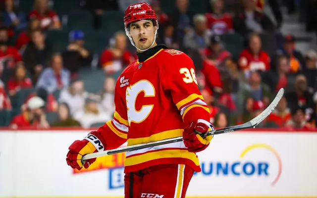 Calgary Flames rookie Castagna on first month in NHL: 'Holy crap, this is happening'