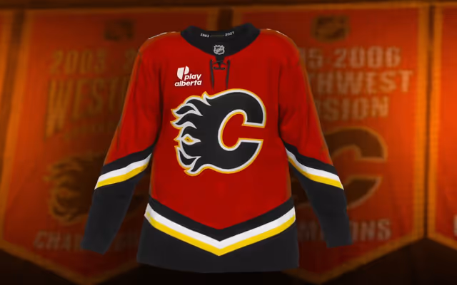 Calgary Flames fans can't get enough of iconic 2004 jersey return