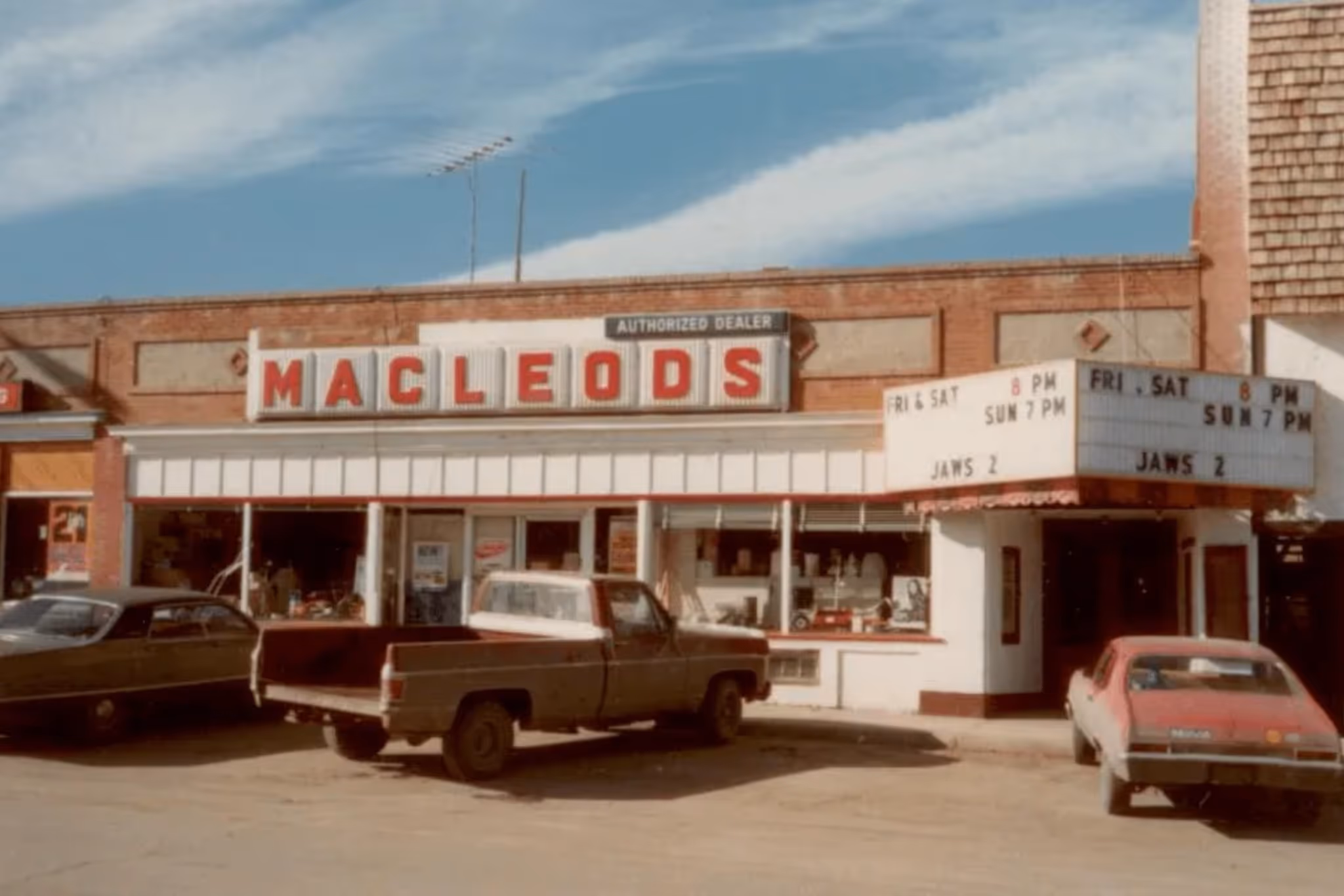 'It's endured': Movie theatre outside of Calgary marking its 100th anniversary