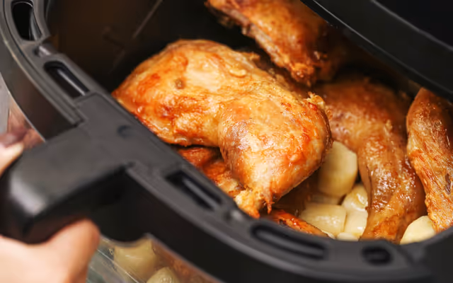 Canadians can receive Amazon Canada gift cards following urgent air fryer recall