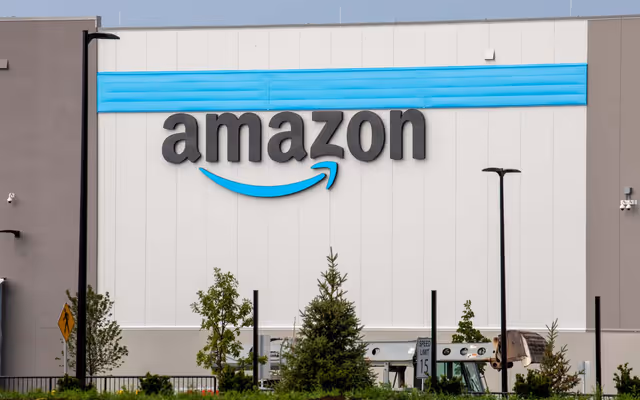 Amazon Canada workers are getting just a $1 per hour raise this year