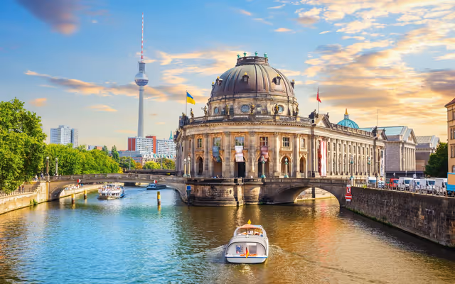 Canadian tourists could soon get freebies visiting popular city in Germany